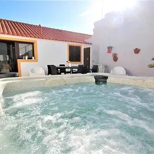  Hébergement de vacances - Mar - Private Outdoor Jacuzzi - Wifi & Airco - By Bedzy Portugal