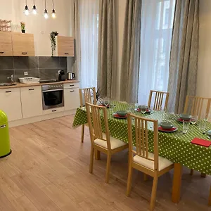 Gesamte Fuer 6 Personen Apartament