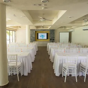 tukan-hotel-and-beach-club.allrivieramayahotels.com/